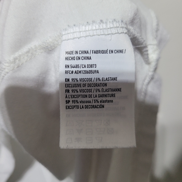 AEO Soft & Sexy Floral Embroidered V-Neck Shortsleeve Shirt - Picture 4 of 7